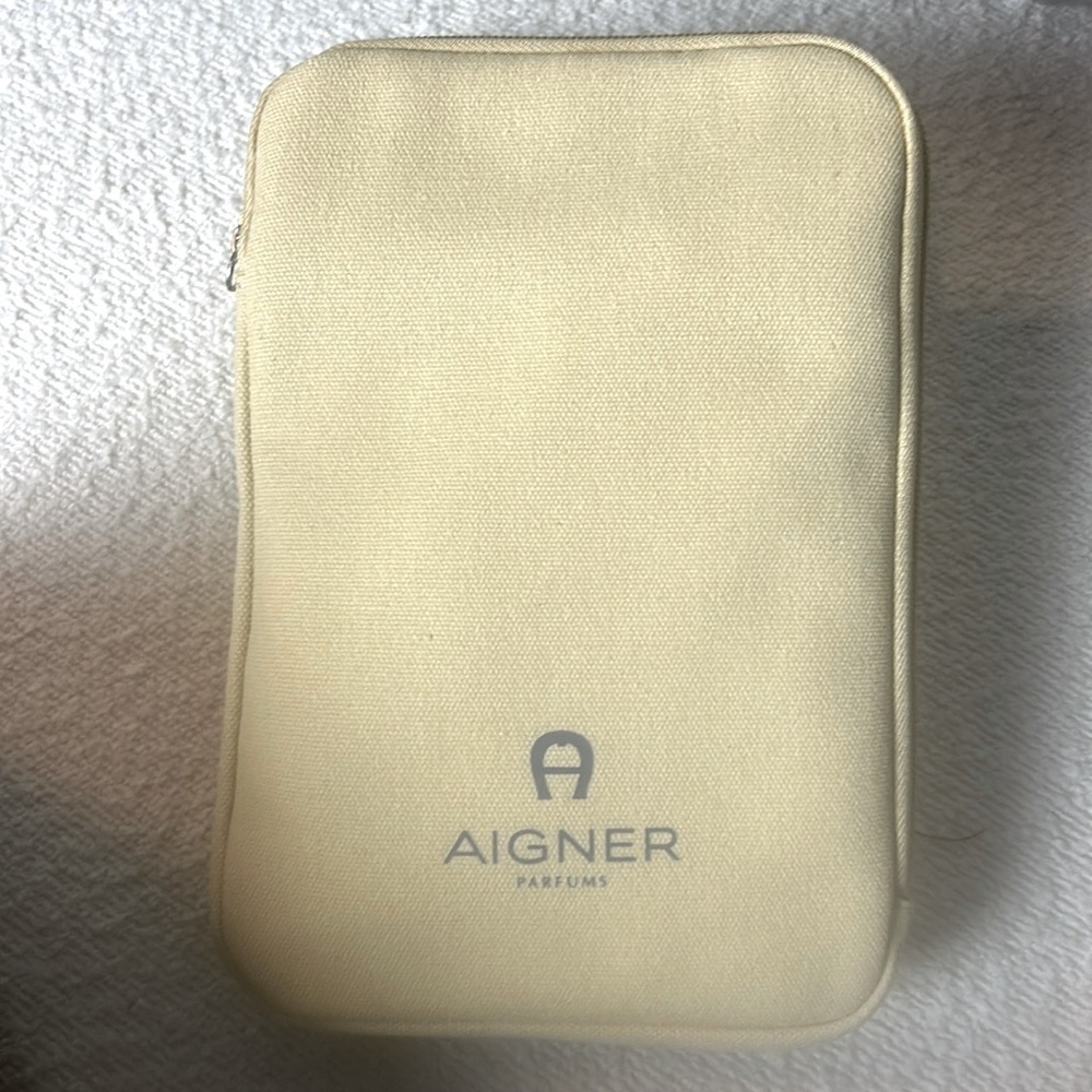 Etienne Aigner Business Class Amenities Bag New Tan Canvas with Amenit…